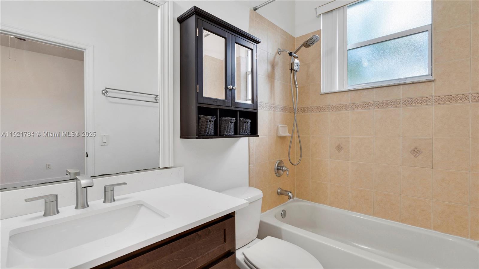 LAS TERRAZAS AT VIZCAYA C - Residential Lease