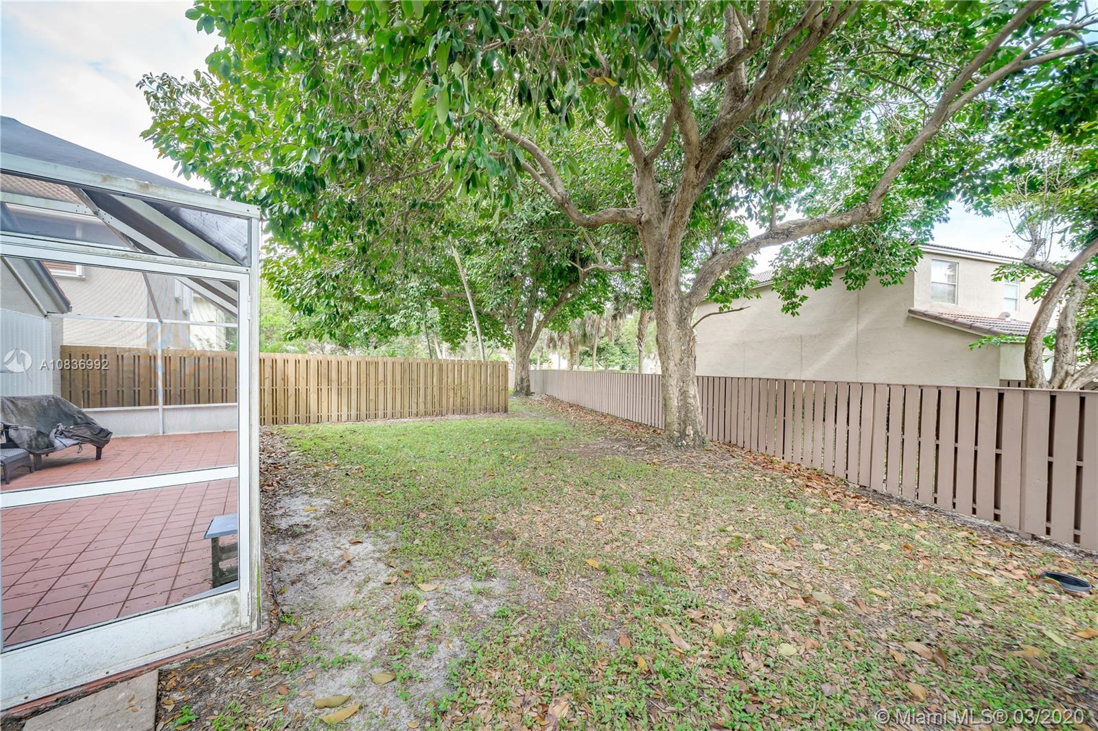 BRIDGEWATER AT PLANTATION - Residential