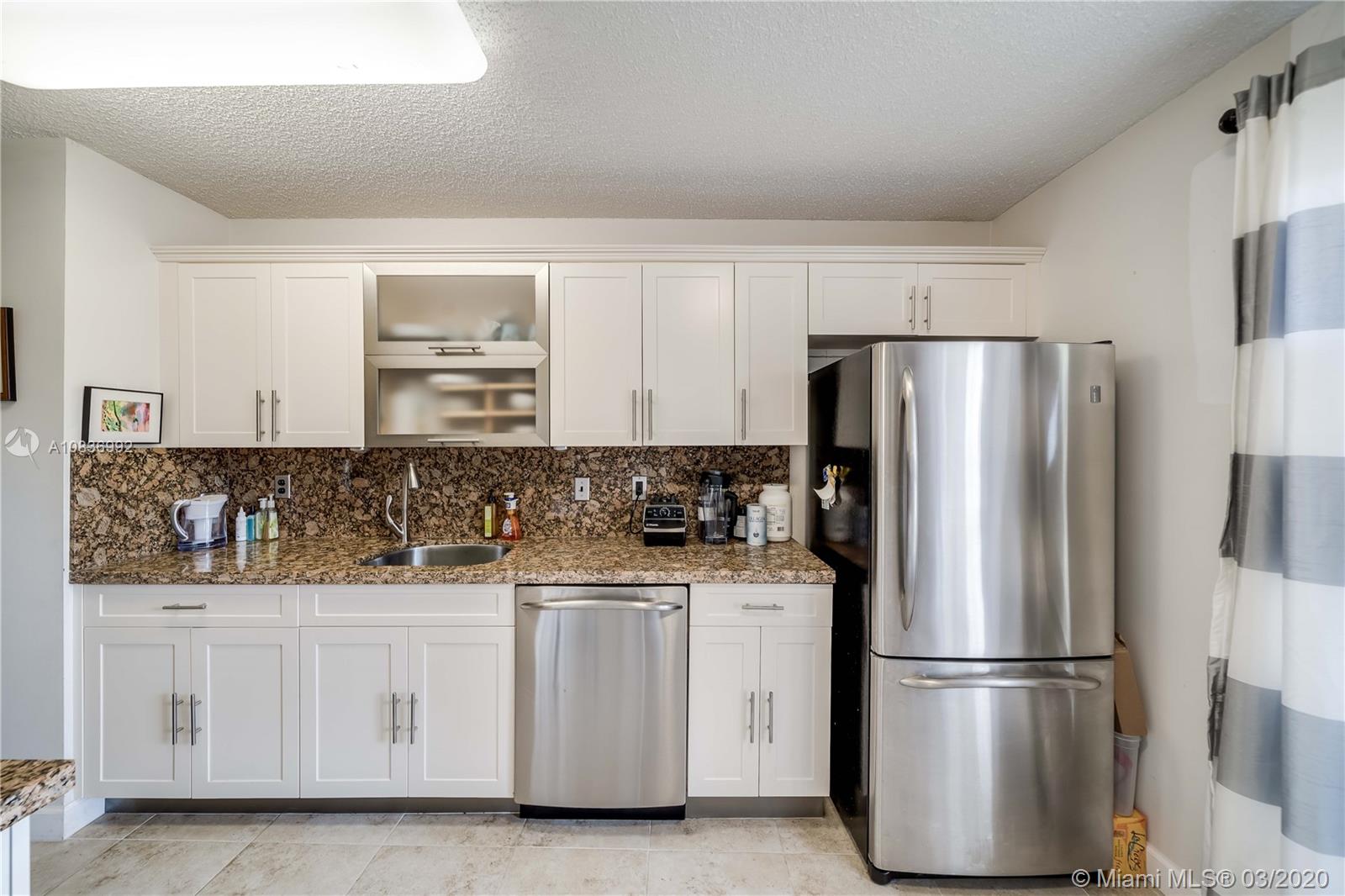 BRIDGEWATER AT PLANTATION - Residential