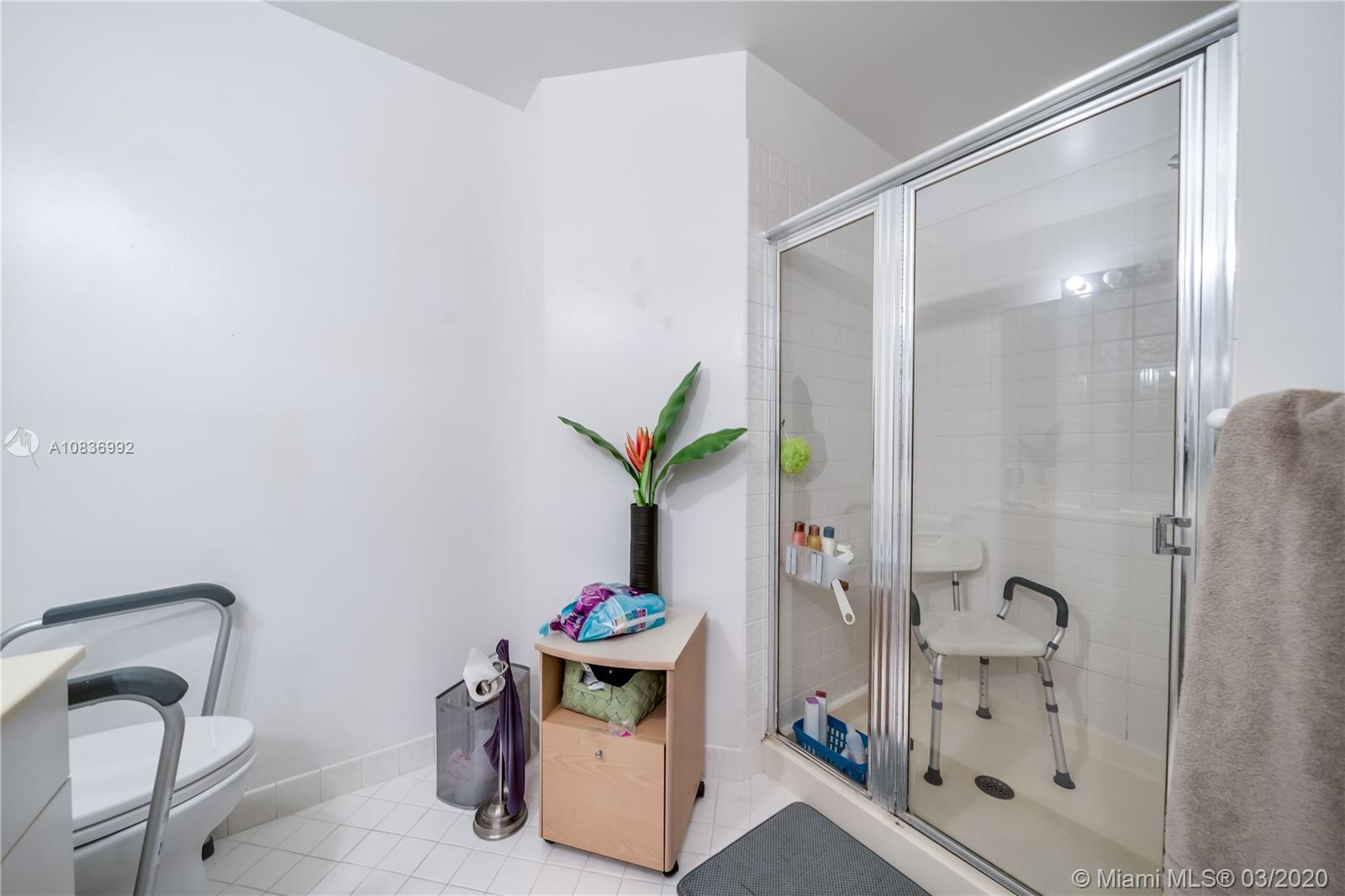 BRIDGEWATER AT PLANTATION - Residential