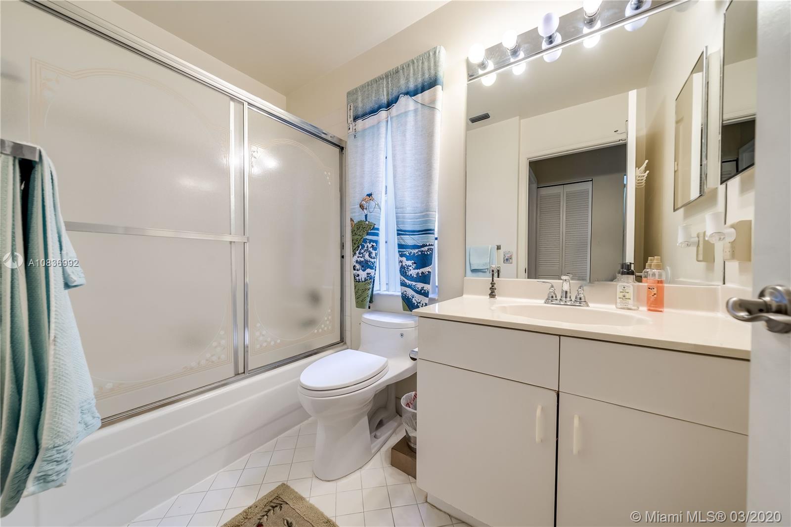 BRIDGEWATER AT PLANTATION - Residential