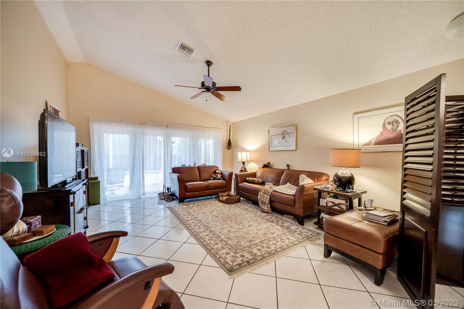 BRIDGEWATER AT PLANTATION - Residential