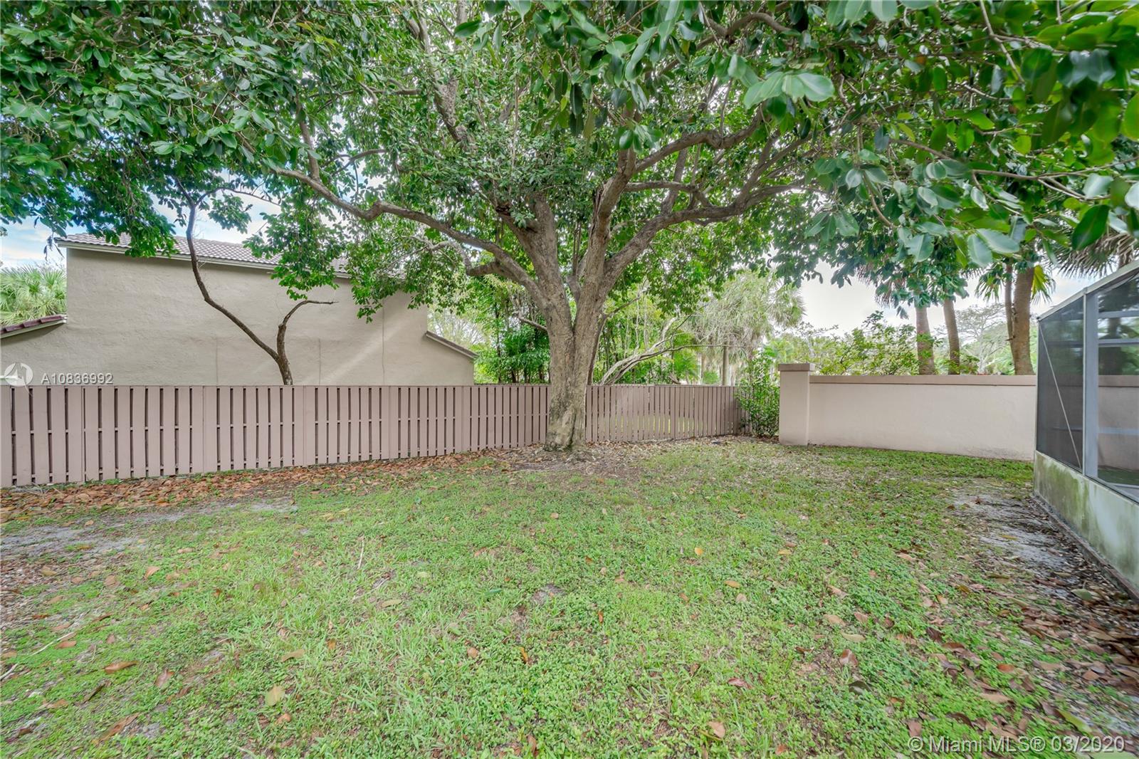 BRIDGEWATER AT PLANTATION - Residential