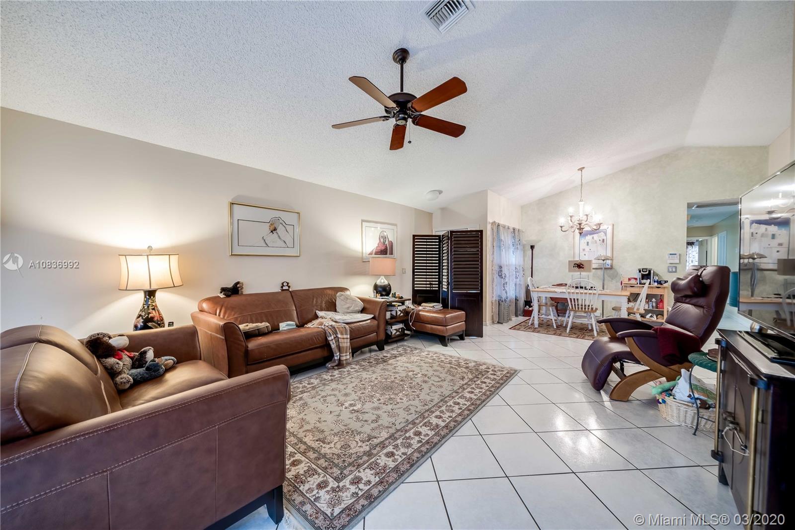 BRIDGEWATER AT PLANTATION - Residential