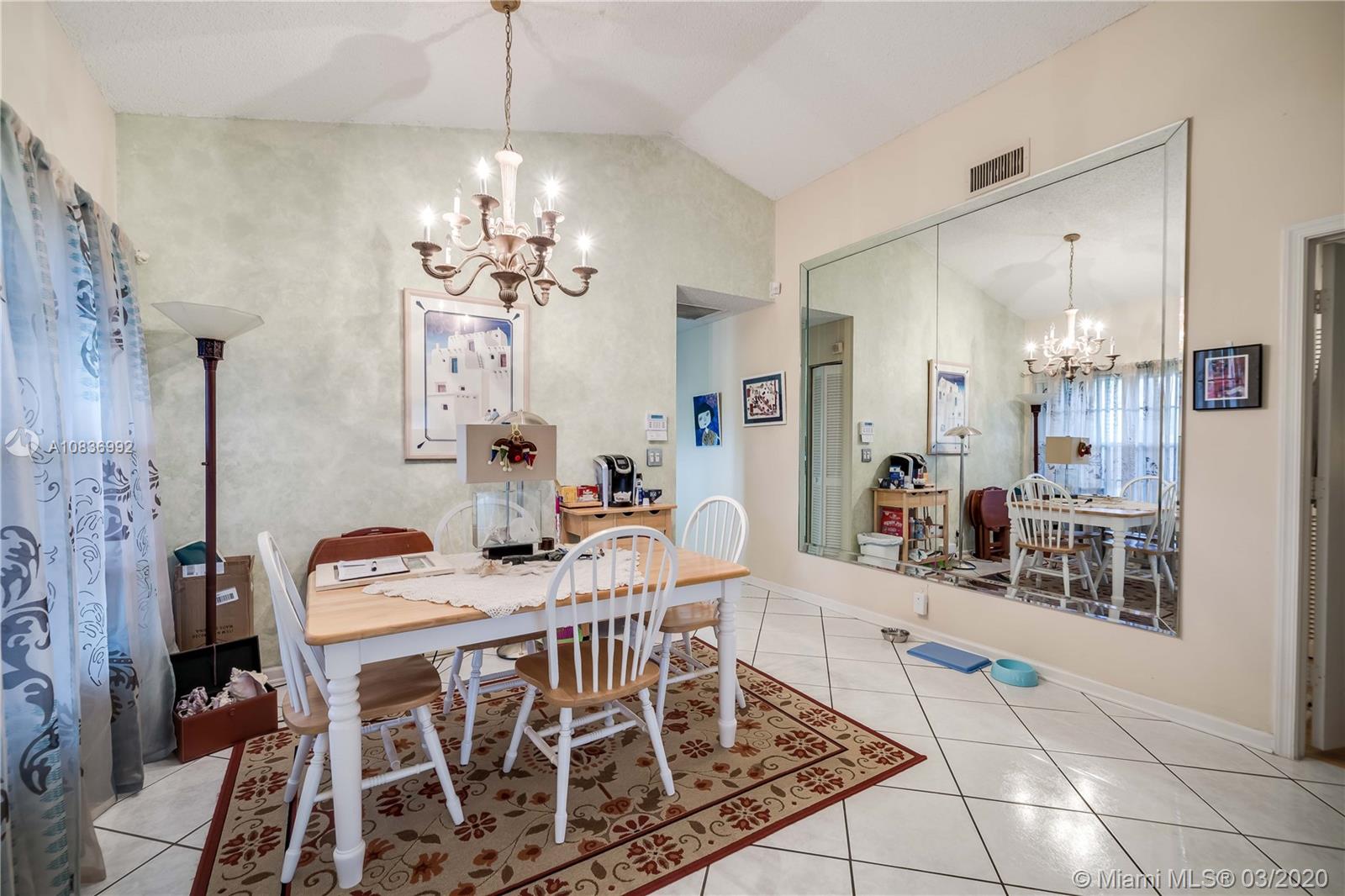 BRIDGEWATER AT PLANTATION - Residential