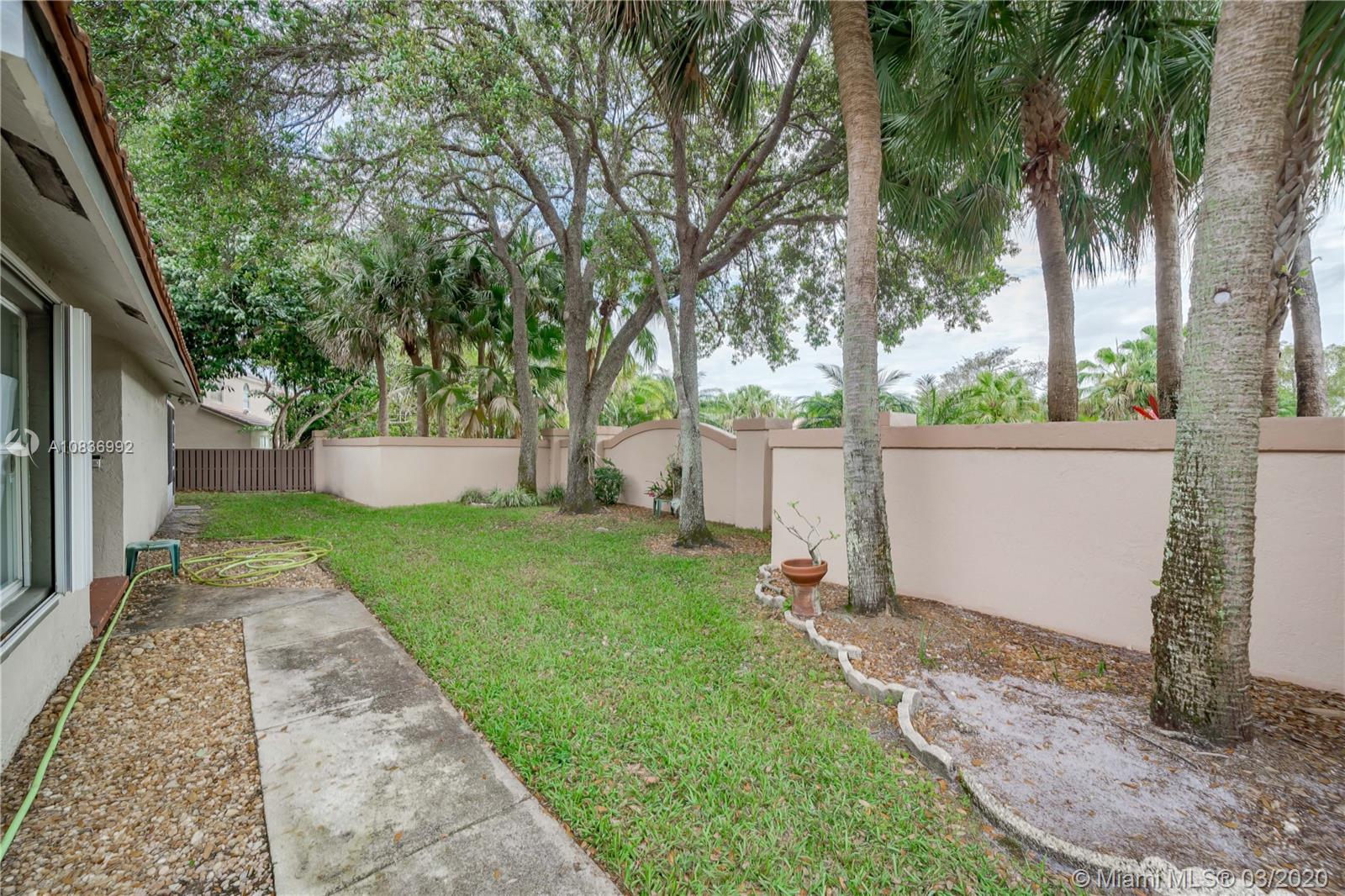 BRIDGEWATER AT PLANTATION - Residential