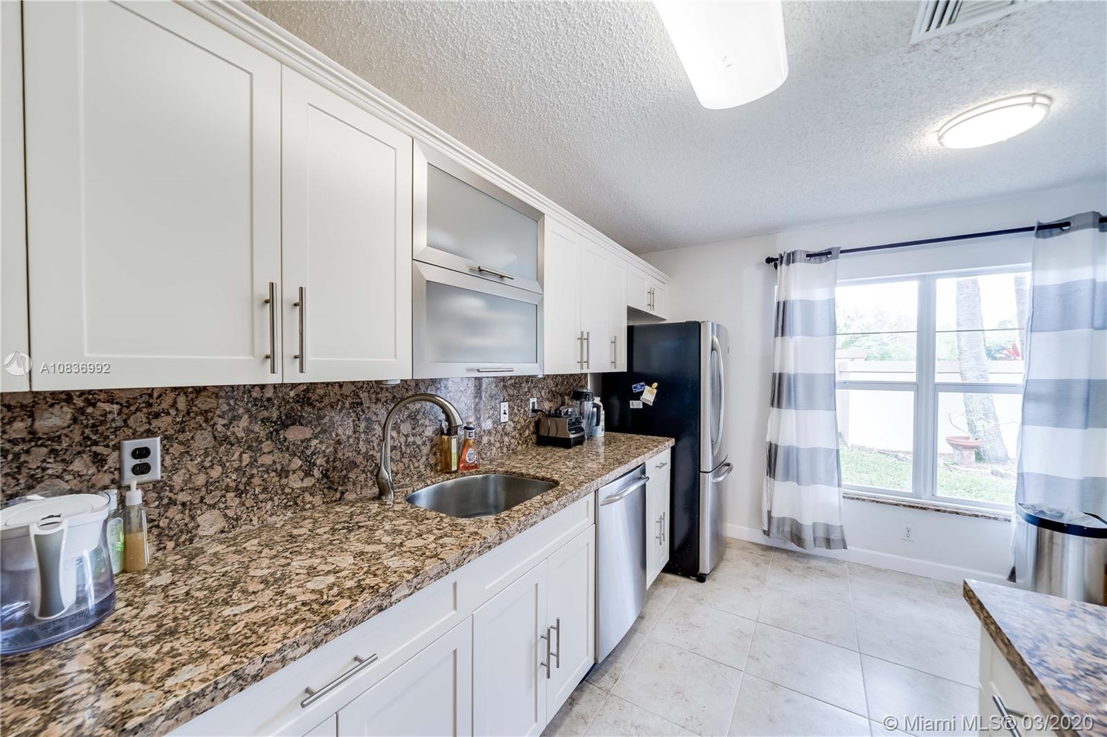 BRIDGEWATER AT PLANTATION - Residential