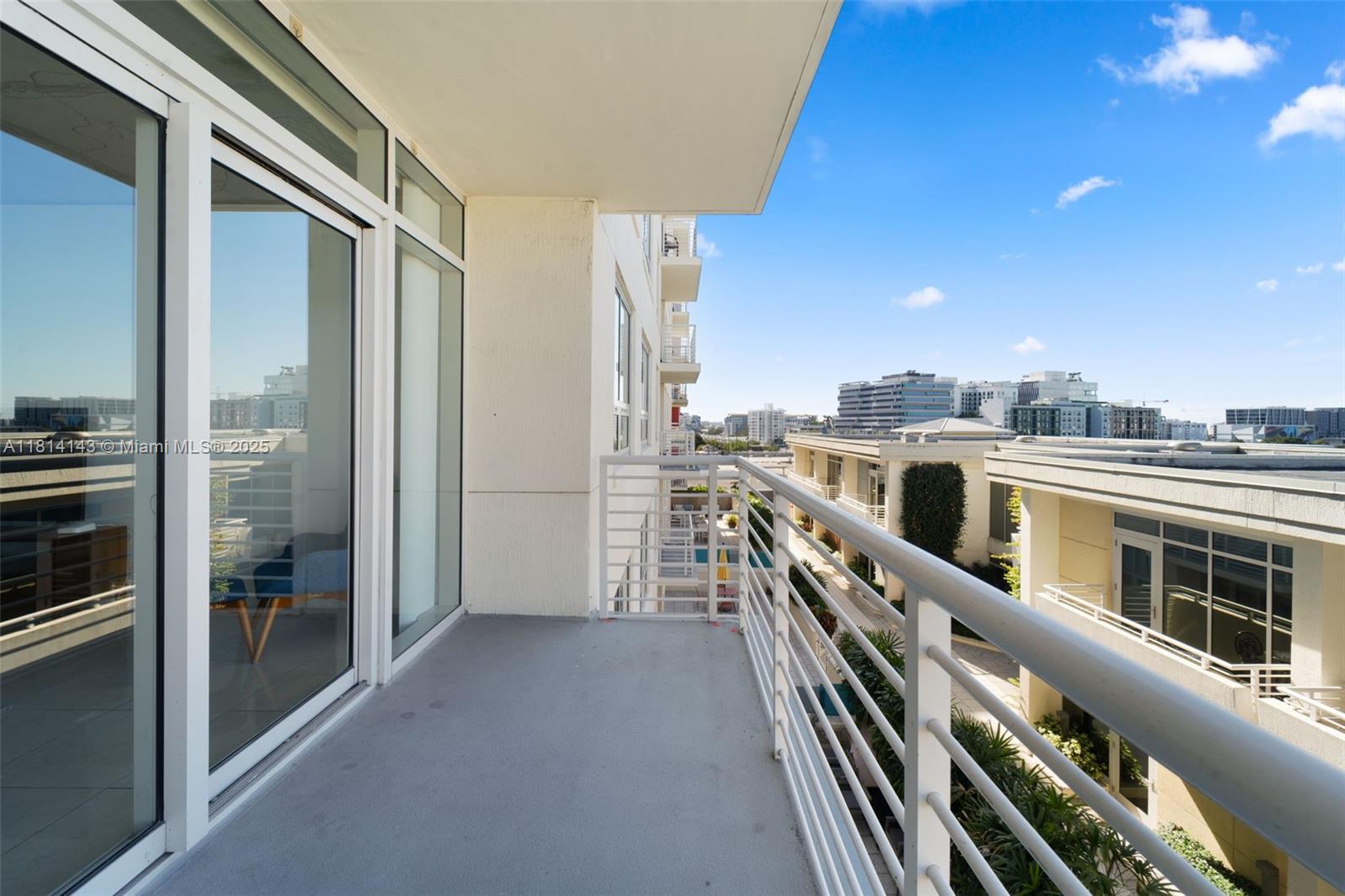 MIDBLOCK MIAMI CONDO - Residential Lease
