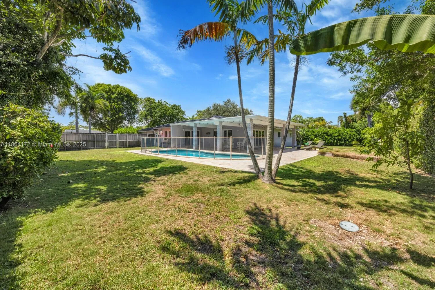 Palmetto Bay, Florida 33158, United States, 3 Bedrooms Bedrooms, ,3 BathroomsBathrooms,Residential,Active,194818