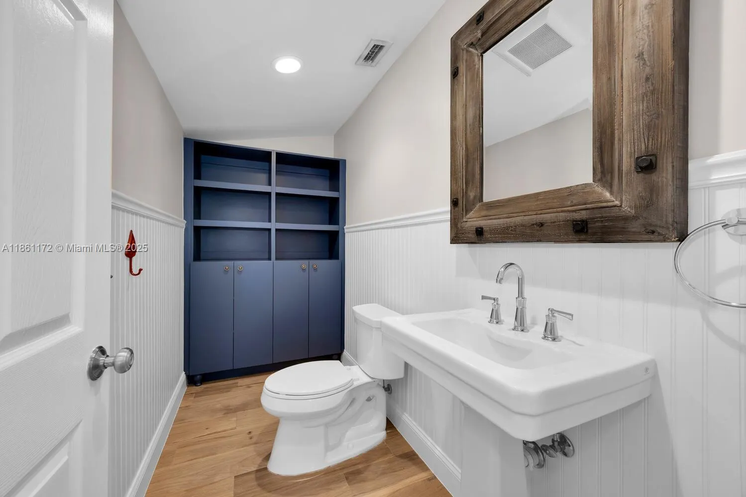 Palmetto Bay, Florida 33158, United States, 3 Bedrooms Bedrooms, ,3 BathroomsBathrooms,Residential,Active,194818