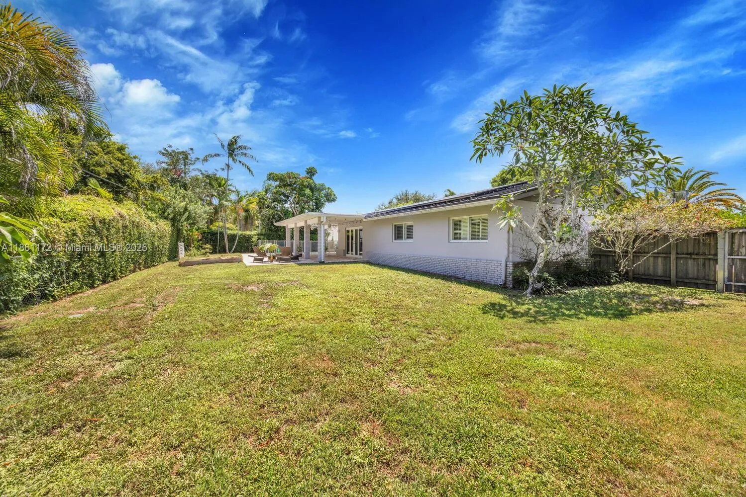 Palmetto Bay, Florida 33158, United States, 3 Bedrooms Bedrooms, ,3 BathroomsBathrooms,Residential,Active,194818
