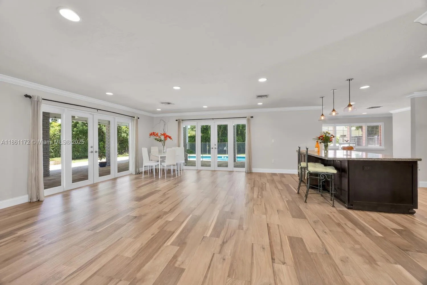 Palmetto Bay, Florida 33158, United States, 3 Bedrooms Bedrooms, ,3 BathroomsBathrooms,Residential,Active,194818