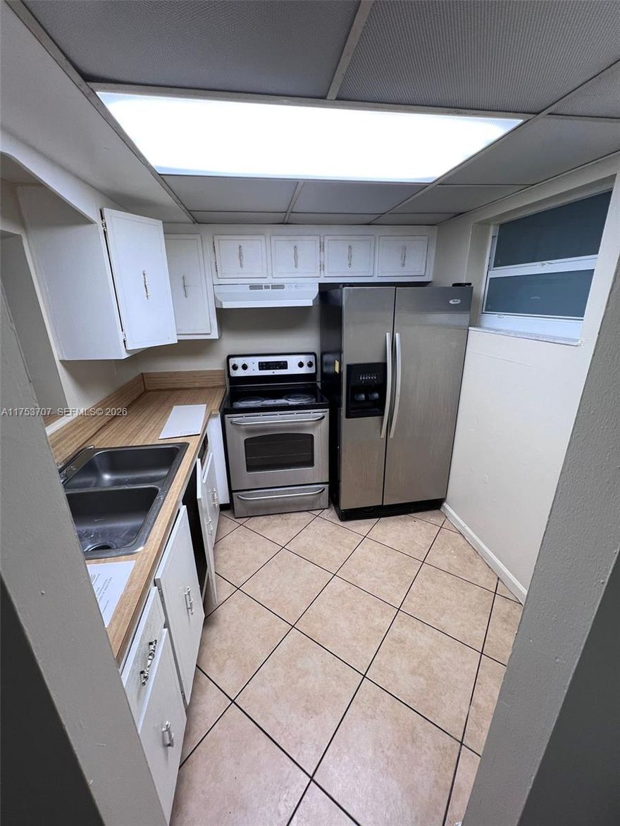 Embrace the Sunset Hills Condo lifestyle. This unit is nestled in a secure gated community at Broward's heart. Enjoy a well-lit space with abundant closet room, an open kitchen, and alluring tile floors. Experience easy access to commercial center, offices, schools, and major expressways.