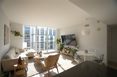 Photo of 4100 Salzedo St #916, Coral Gables, FL 33146 (MLS # A11897915) Photo of 4100 Salzedo St #916, Coral Gables, FL 33146 (MLS # A11897915)