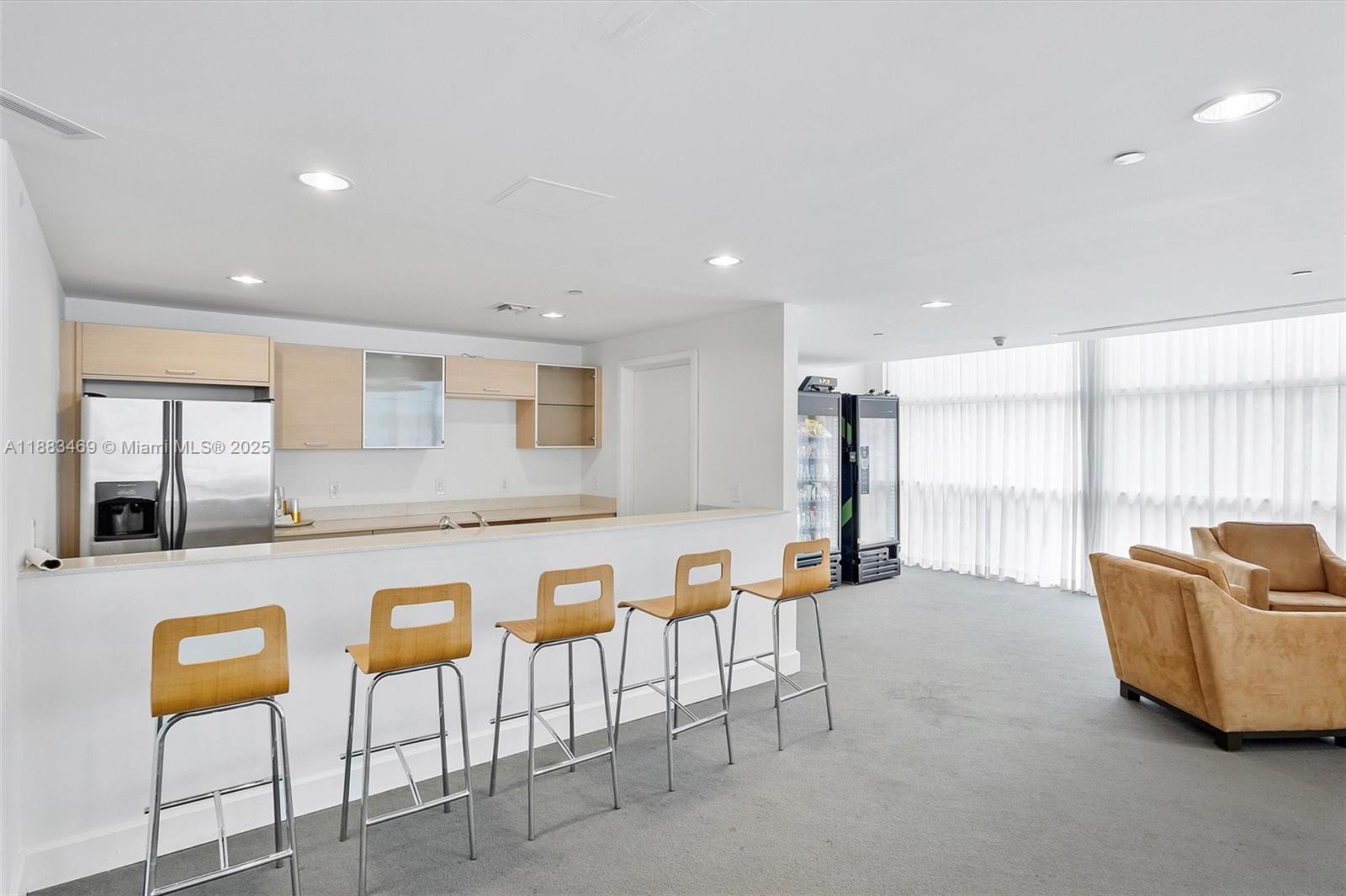 CITY 24 CONDO - Residential