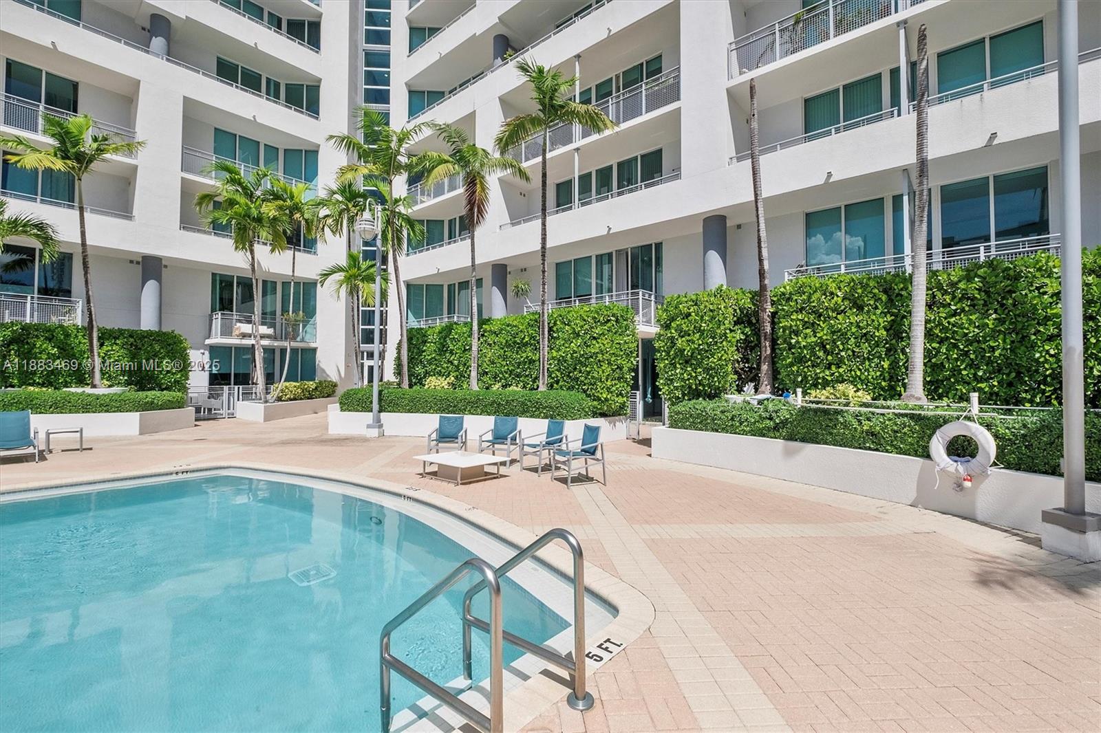 CITY 24 CONDO - Residential