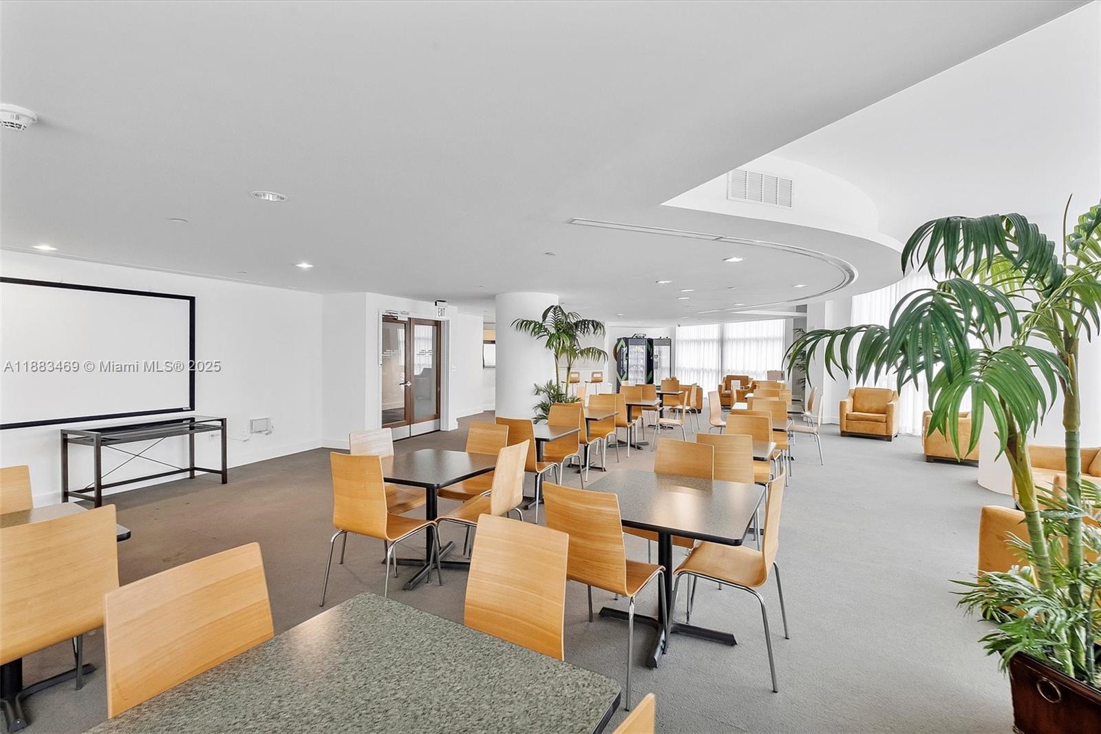 CITY 24 CONDO - Residential