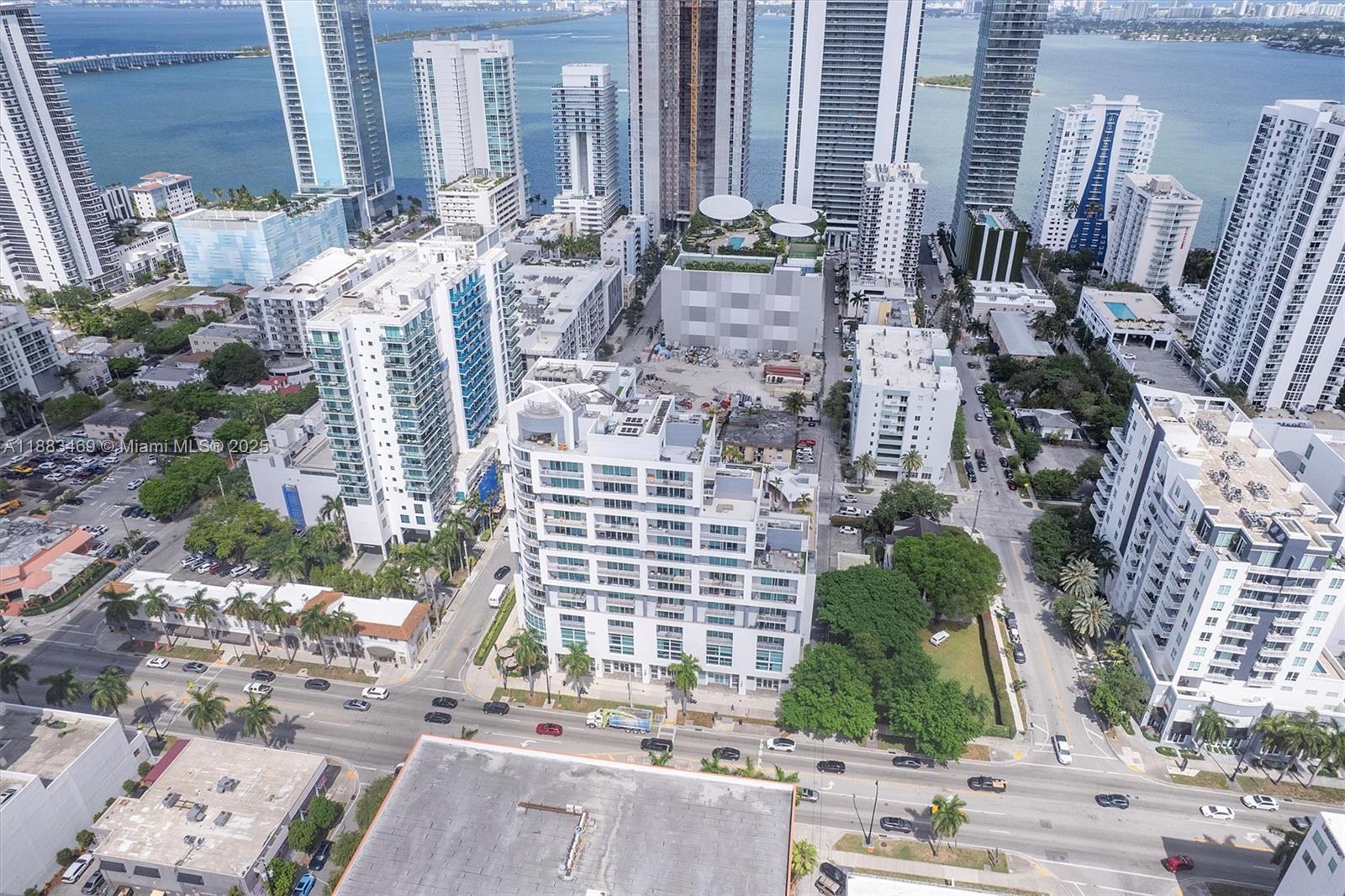 CITY 24 CONDO - Residential