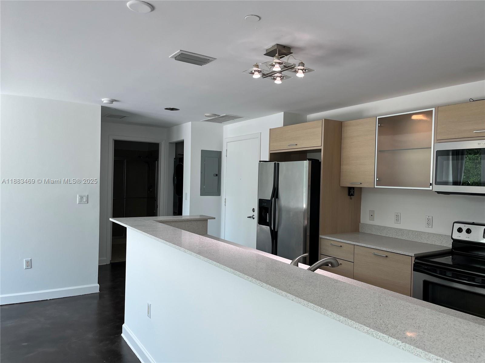 CITY 24 CONDO - Residential