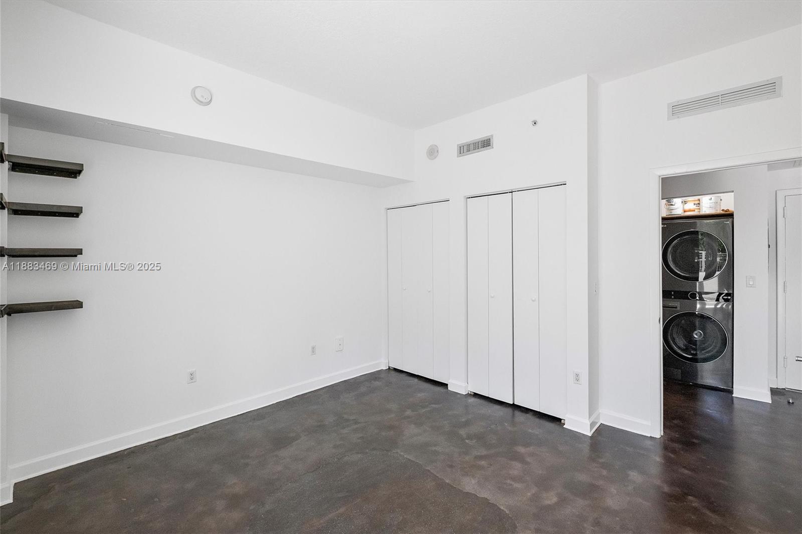 CITY 24 CONDO - Residential