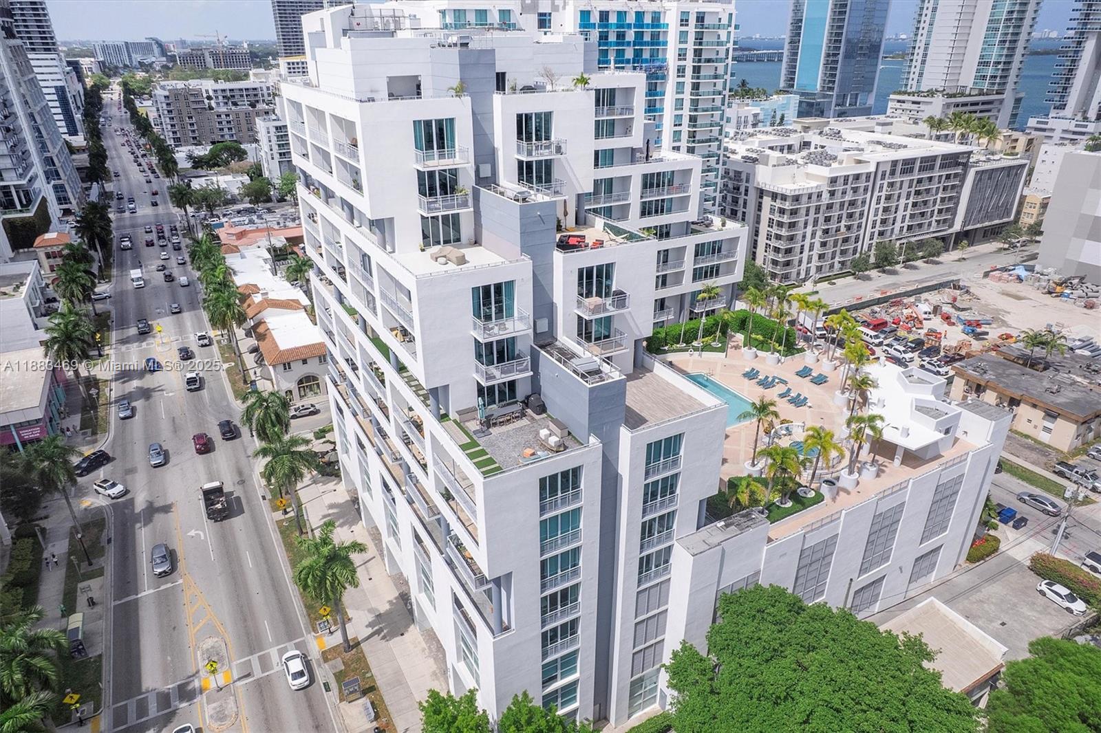 CITY 24 CONDO - Residential