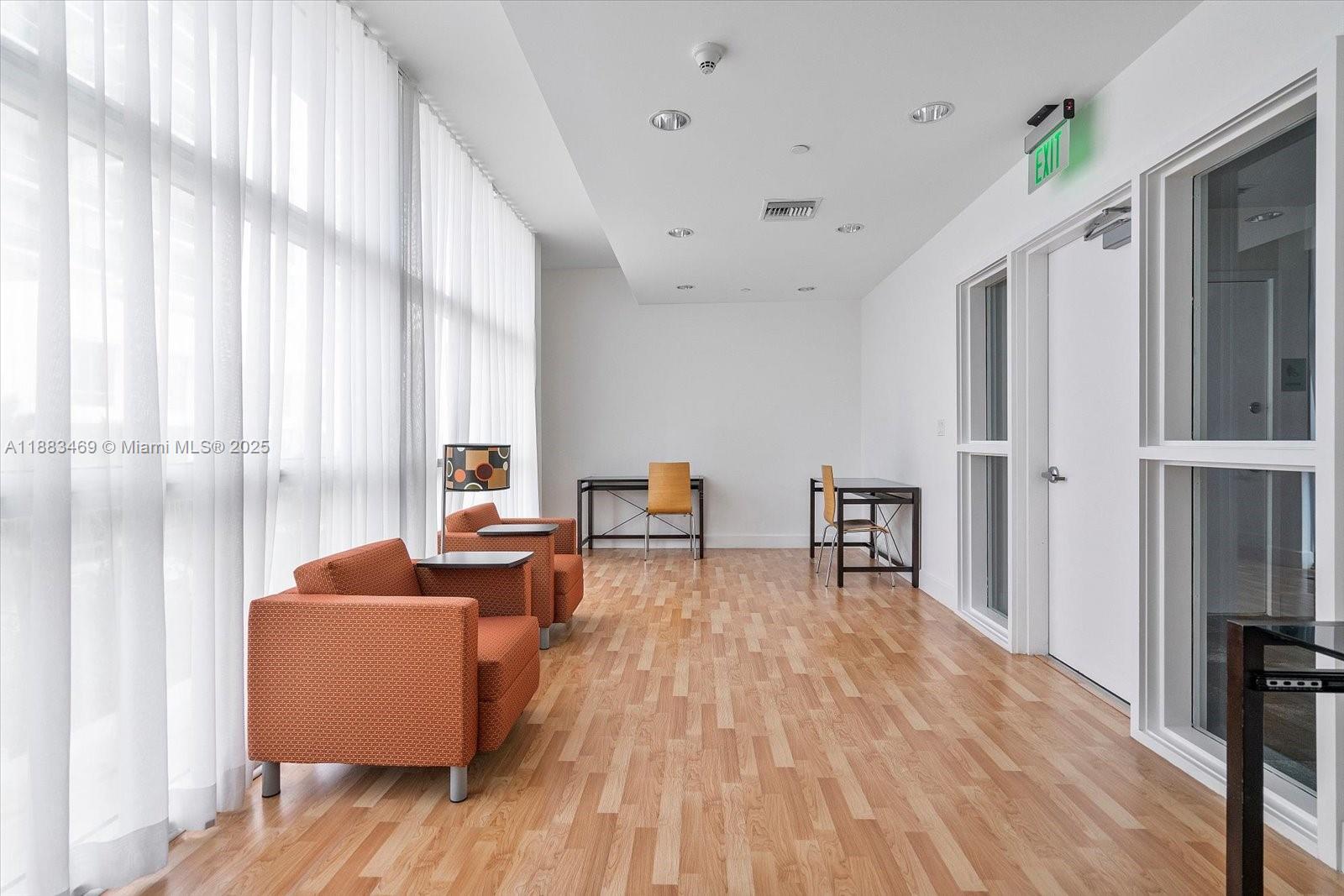 CITY 24 CONDO - Residential