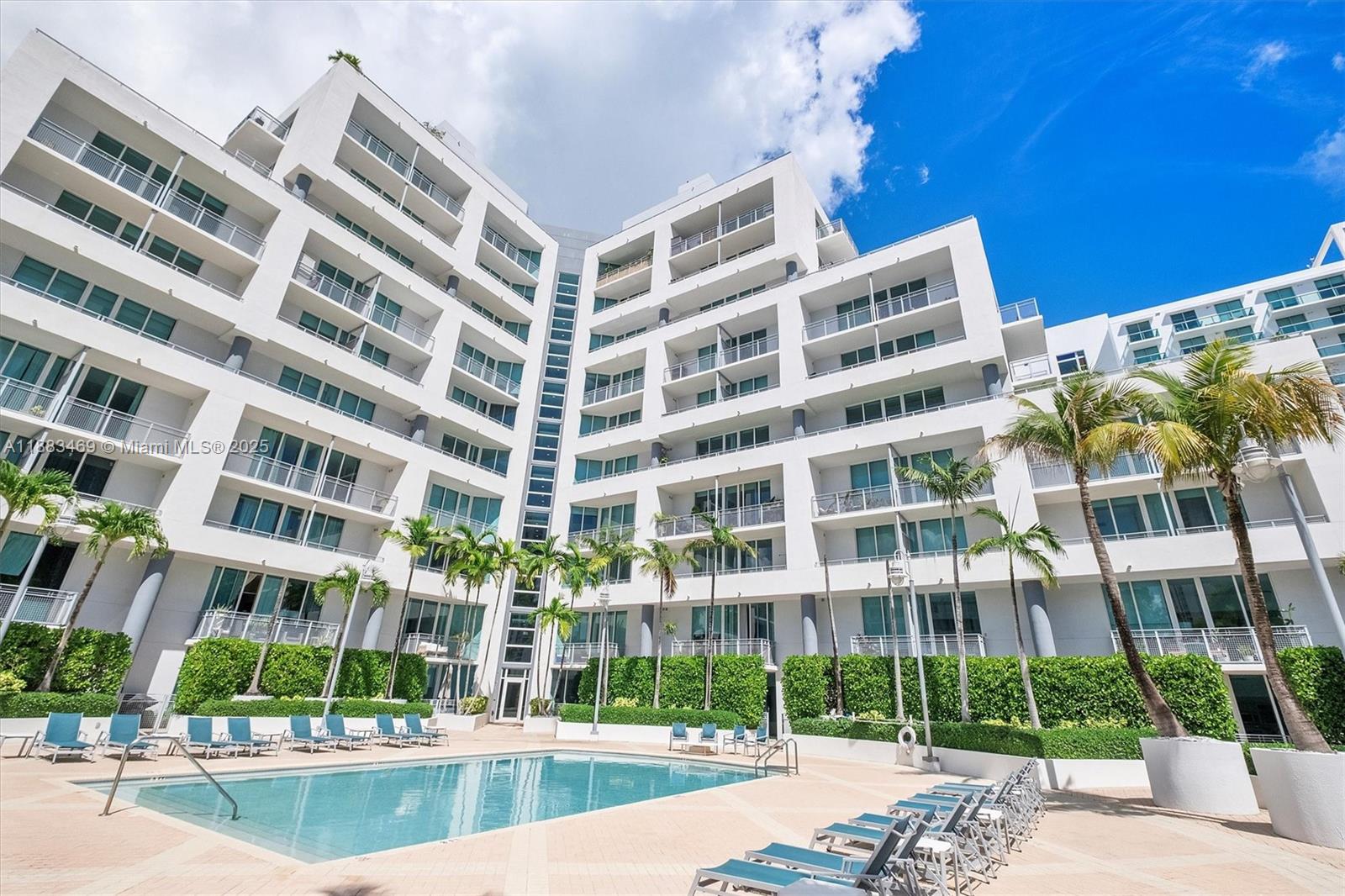 CITY 24 CONDO - Residential