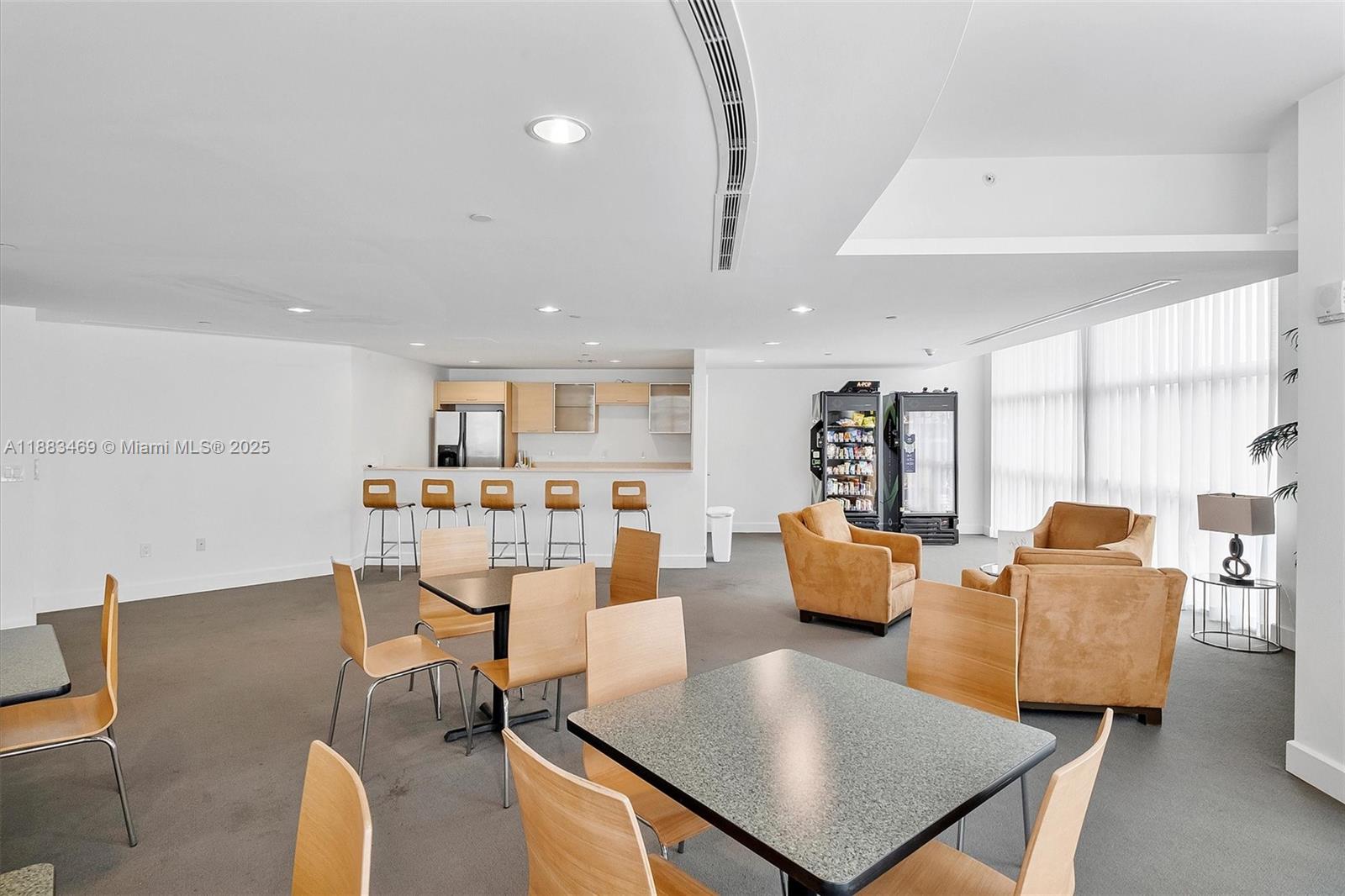 CITY 24 CONDO - Residential