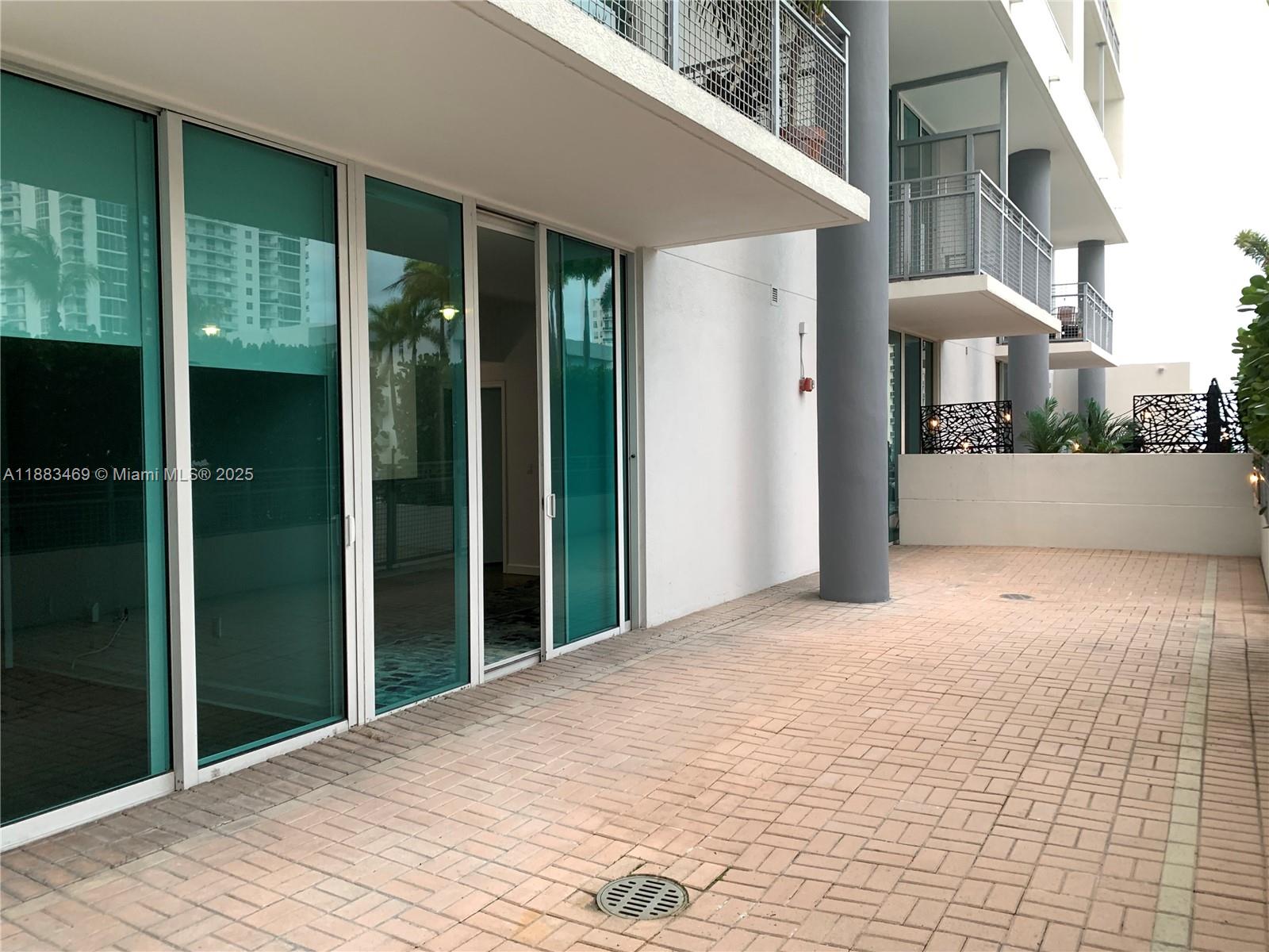 CITY 24 CONDO - Residential