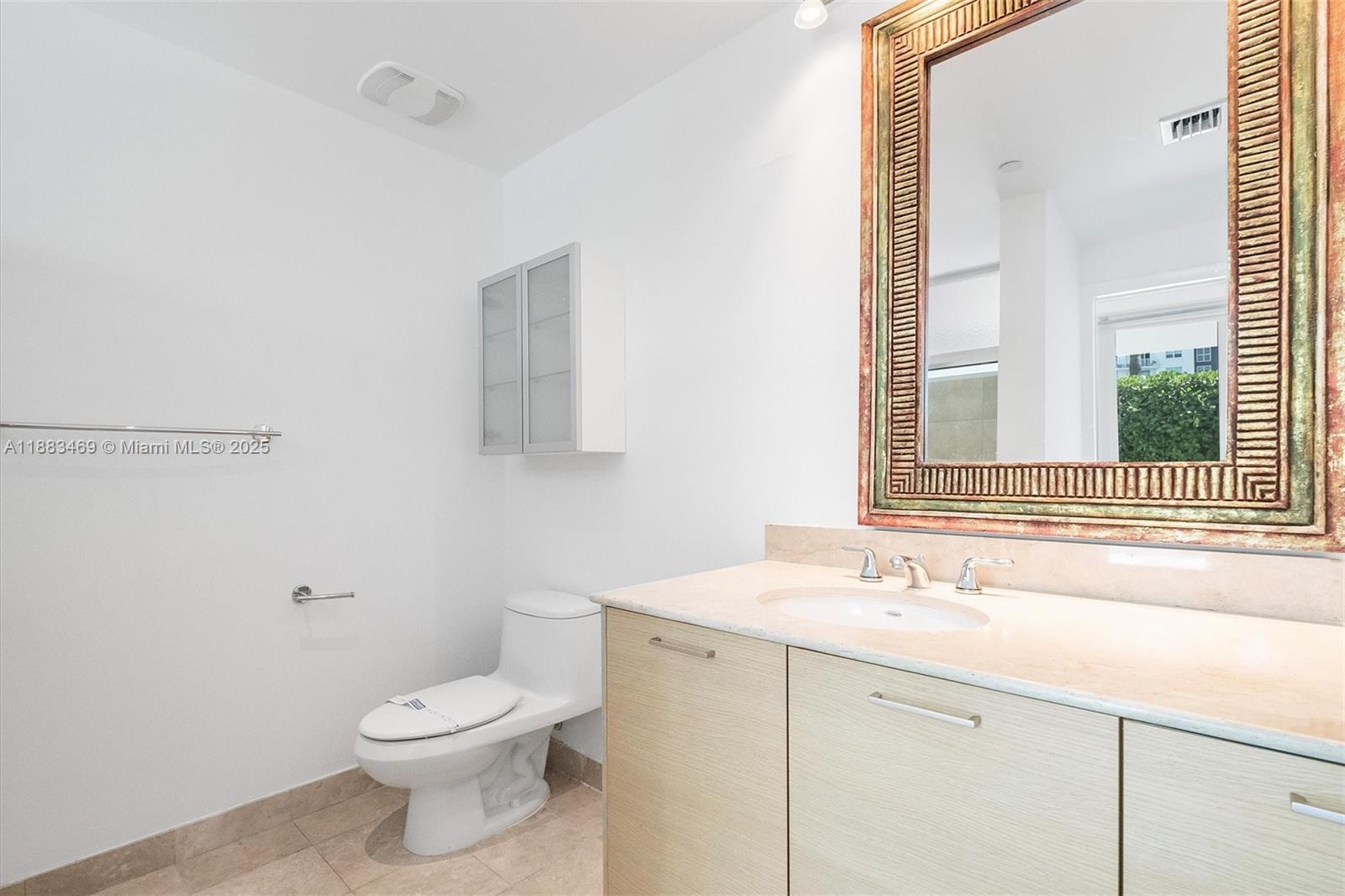 CITY 24 CONDO - Residential