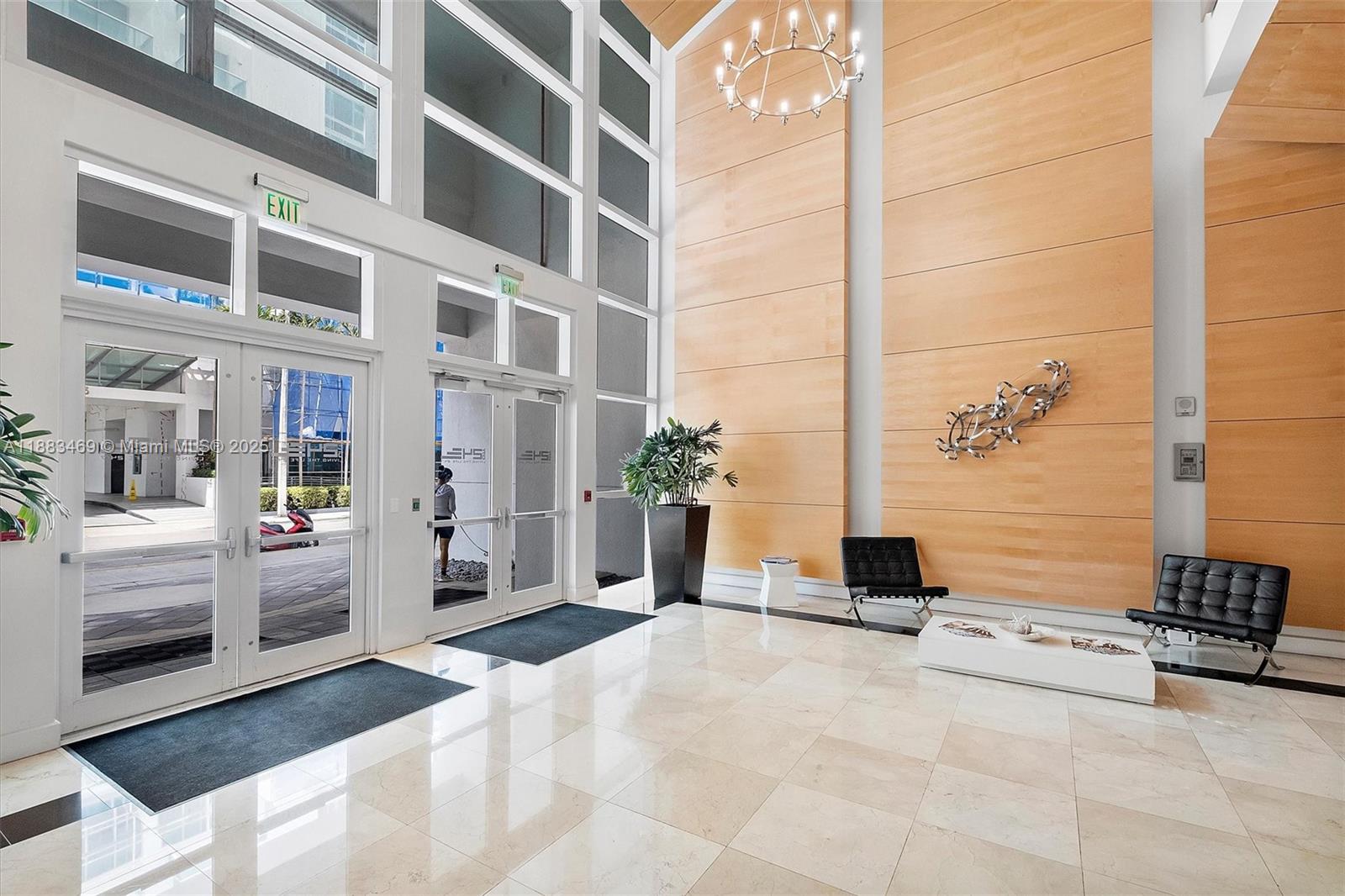 CITY 24 CONDO - Residential