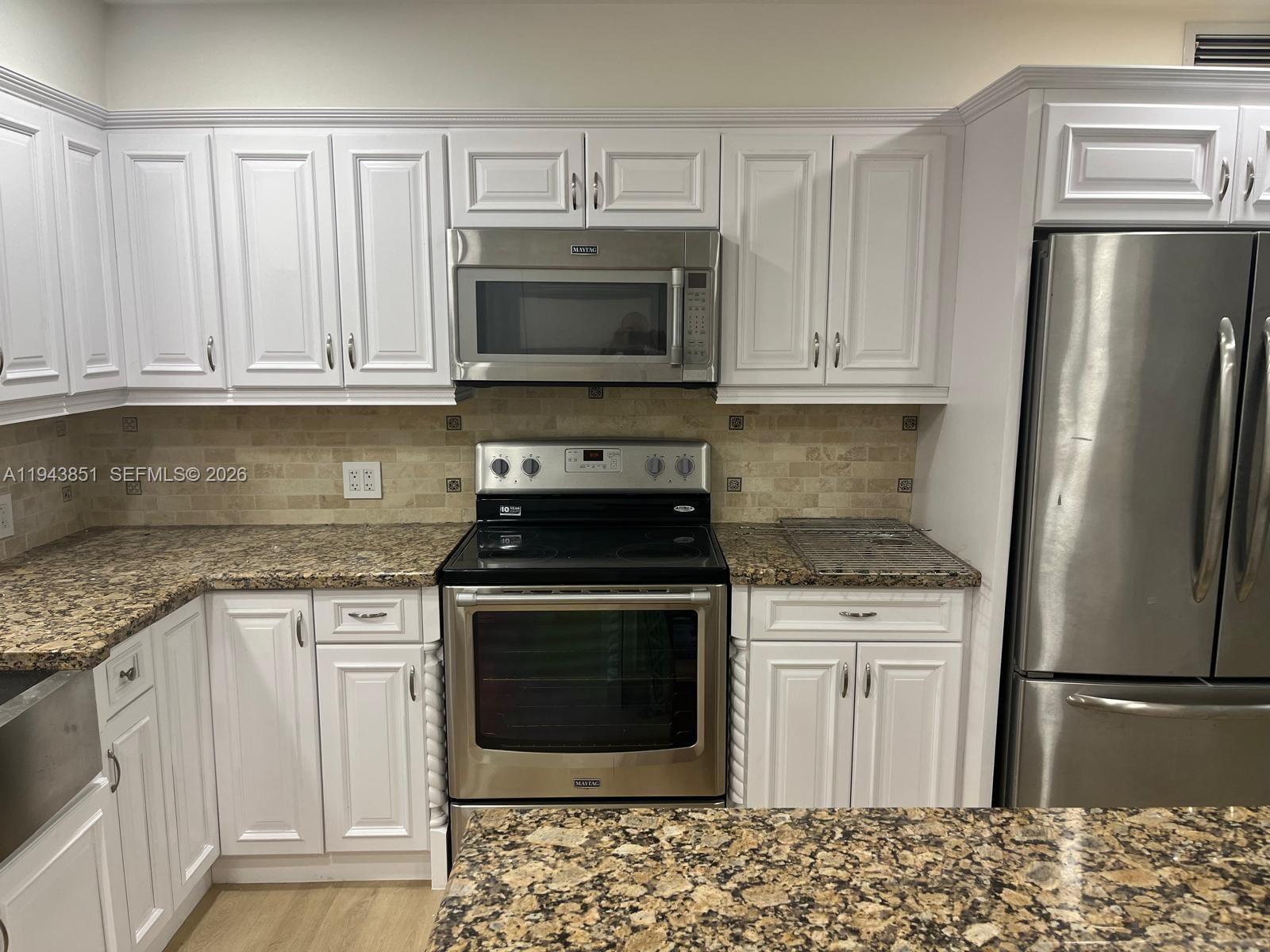 CORAL VILLAS REV - Residential Lease