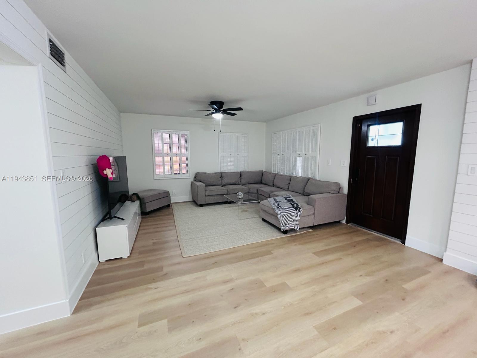 CORAL VILLAS REV - Residential Lease