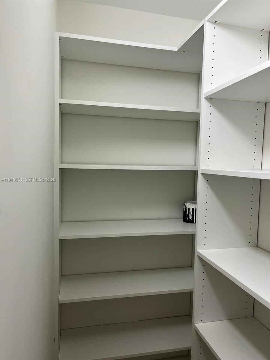 CORAL VILLAS REV - Residential Lease