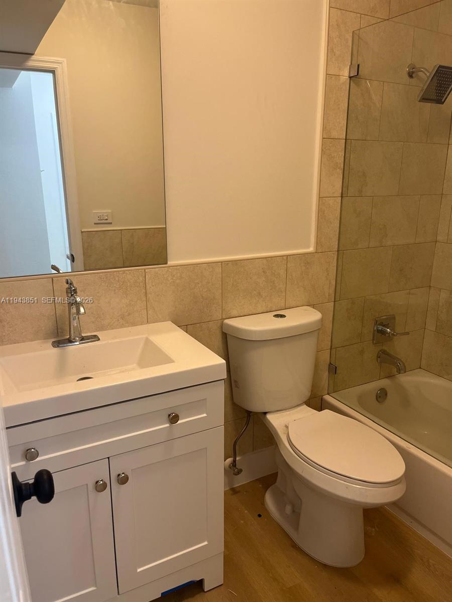 CORAL VILLAS REV - Residential Lease