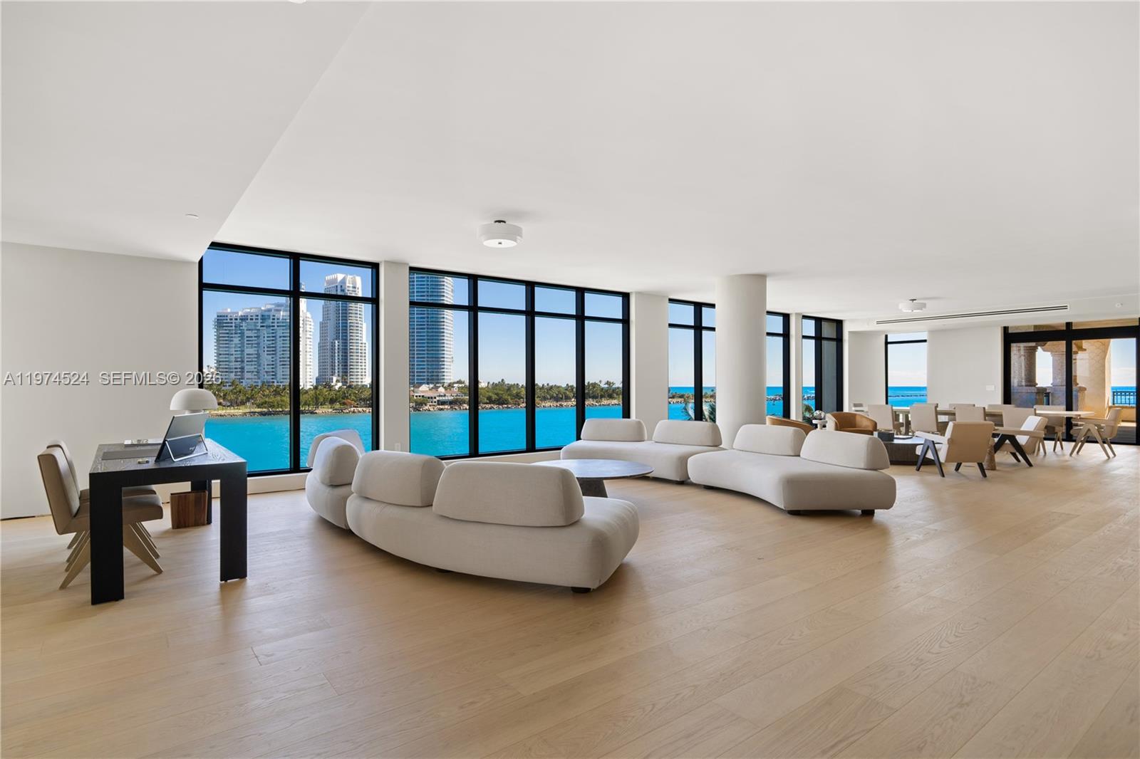 7043 Fisher Island Dr 7043