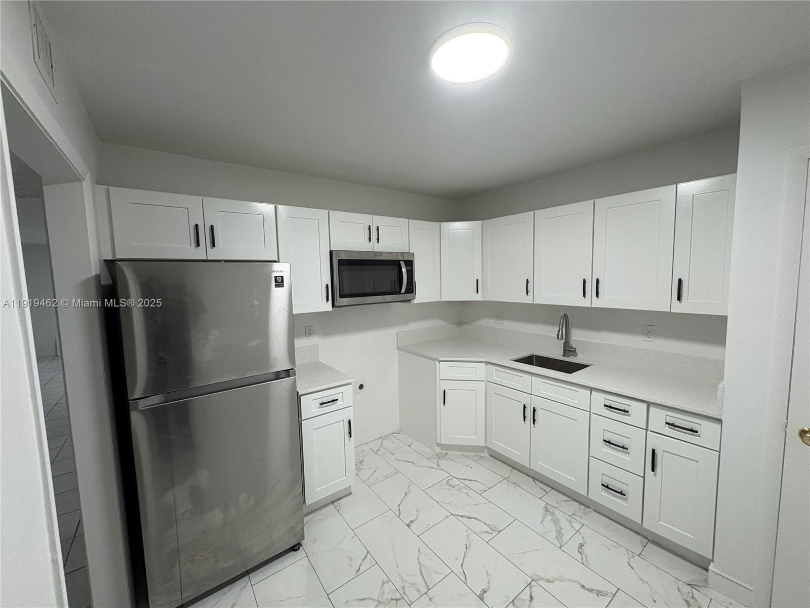 CASTLE APARTMENTS 4 CONDO - Residential