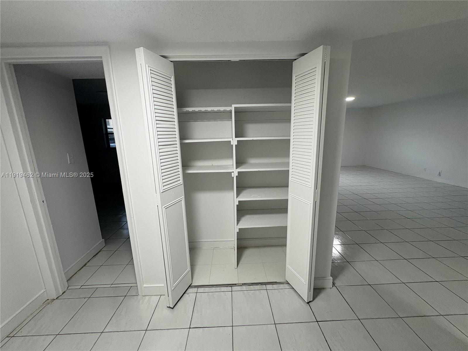 CASTLE APARTMENTS 4 CONDO - Residential