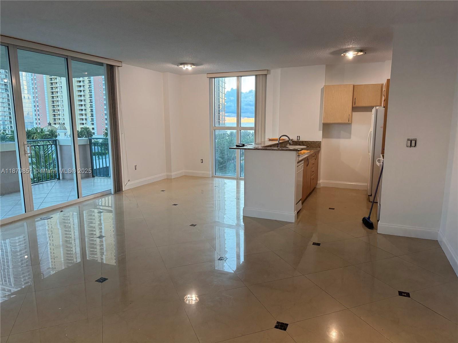 KING DAVID OF SUNNY ISLES - Residential Lease