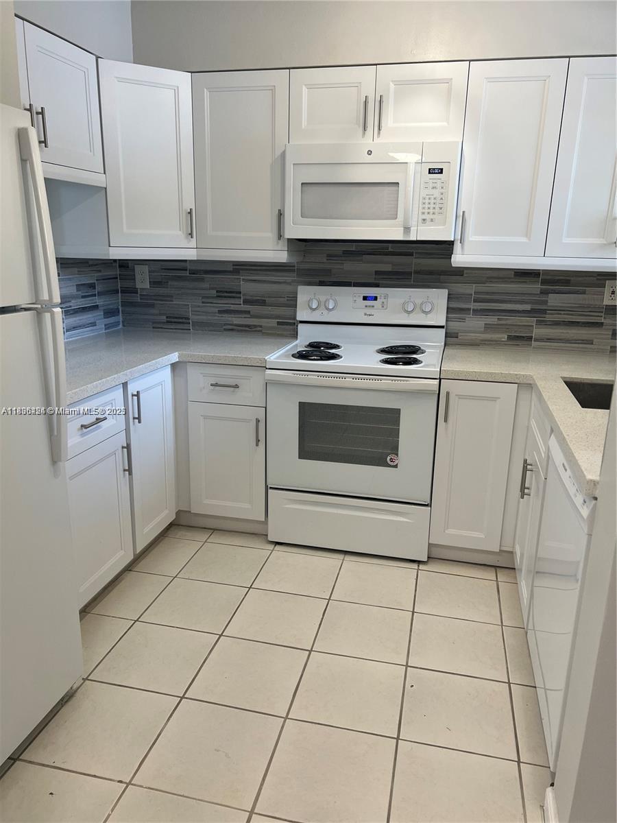 14931 SW 82nd Ln 18-105