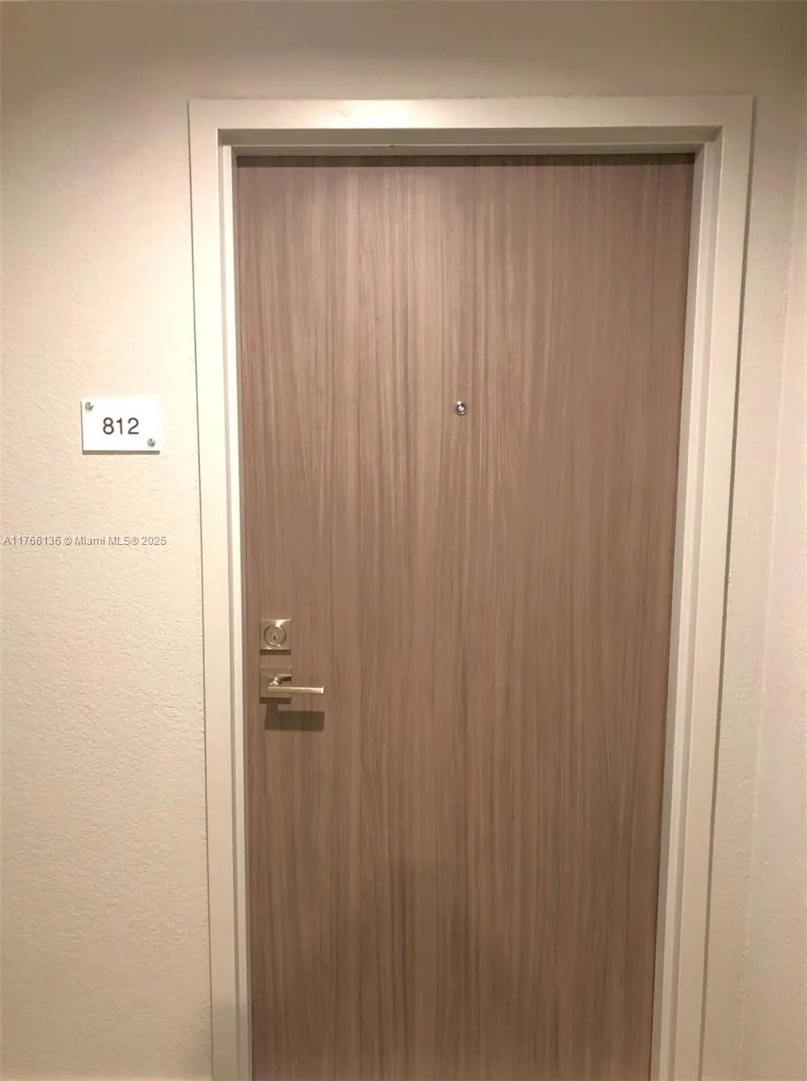 Miami Beach, Florida 33140, United States, 2 Bedrooms Bedrooms, ,2 BathroomsBathrooms,Residential,Active,91257