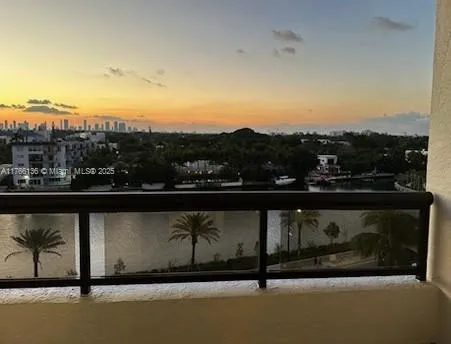 Miami Beach, Florida 33140, United States, 2 Bedrooms Bedrooms, ,2 BathroomsBathrooms,Residential,Active,91257