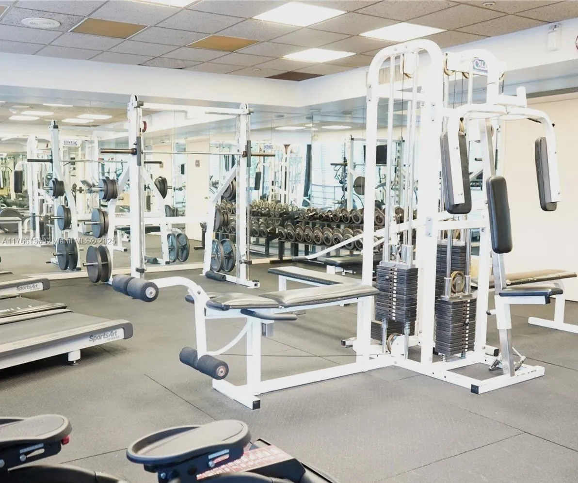 Miami Beach, Florida 33140, United States, 2 Bedrooms Bedrooms, ,2 BathroomsBathrooms,Residential,Active,91257