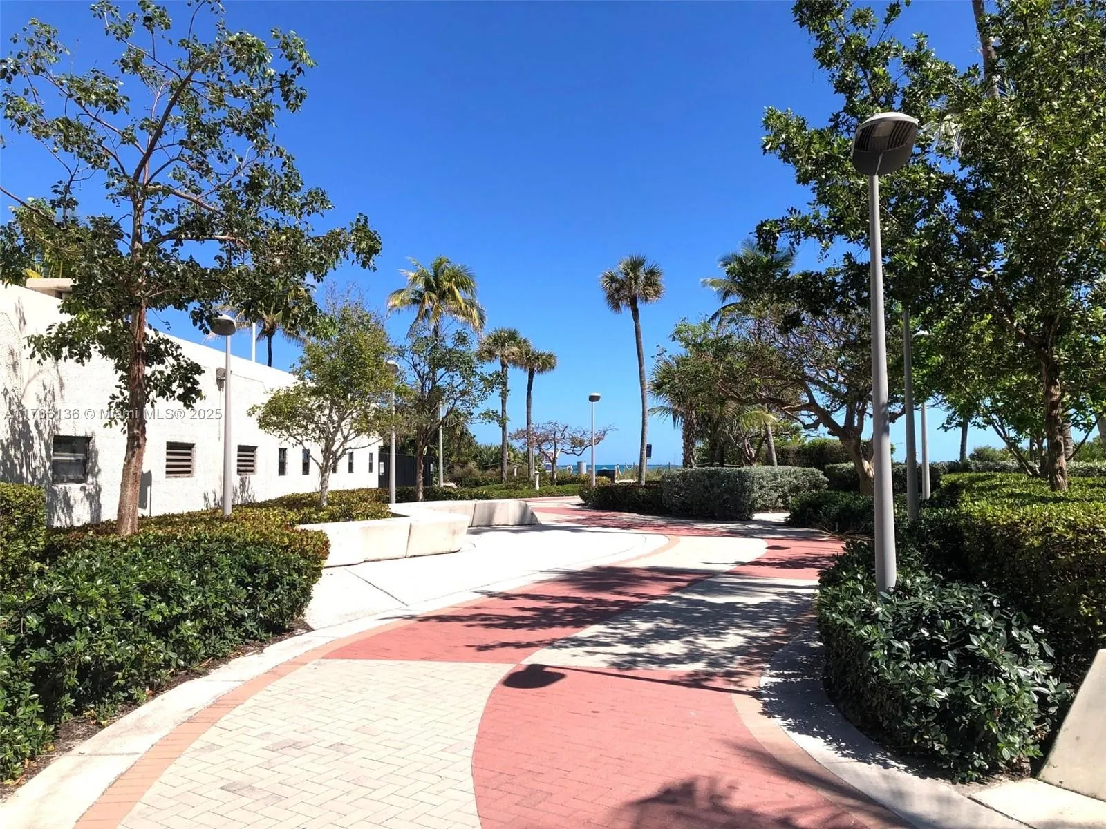 Miami Beach, Florida 33140, United States, 2 Bedrooms Bedrooms, ,2 BathroomsBathrooms,Residential,Active,91257