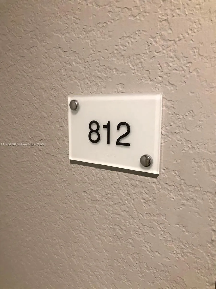 Miami Beach, Florida 33140, United States, 2 Bedrooms Bedrooms, ,2 BathroomsBathrooms,Residential,Active,91257