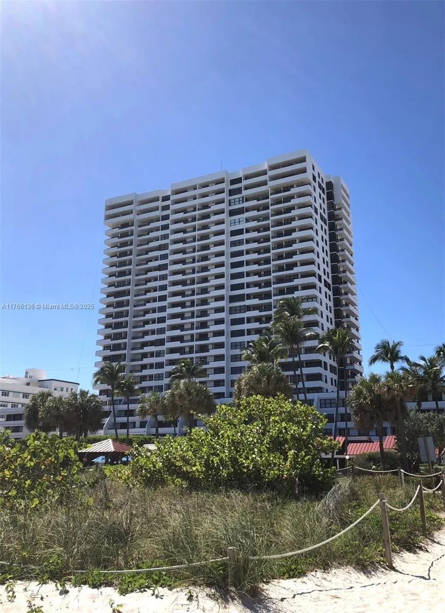 Miami Beach, Florida 33140, United States, 2 Bedrooms Bedrooms, ,2 BathroomsBathrooms,Residential,Active,91257