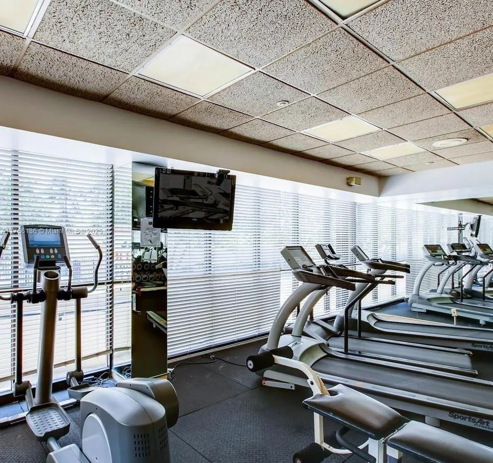 Miami Beach, Florida 33140, United States, 2 Bedrooms Bedrooms, ,2 BathroomsBathrooms,Residential,Active,91257