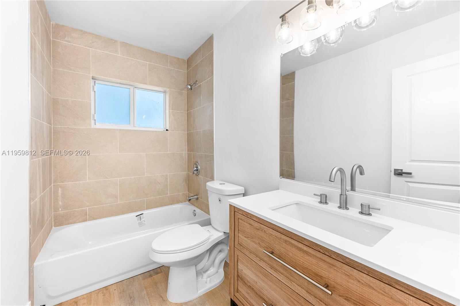 TAYLOR MANOR - Residential