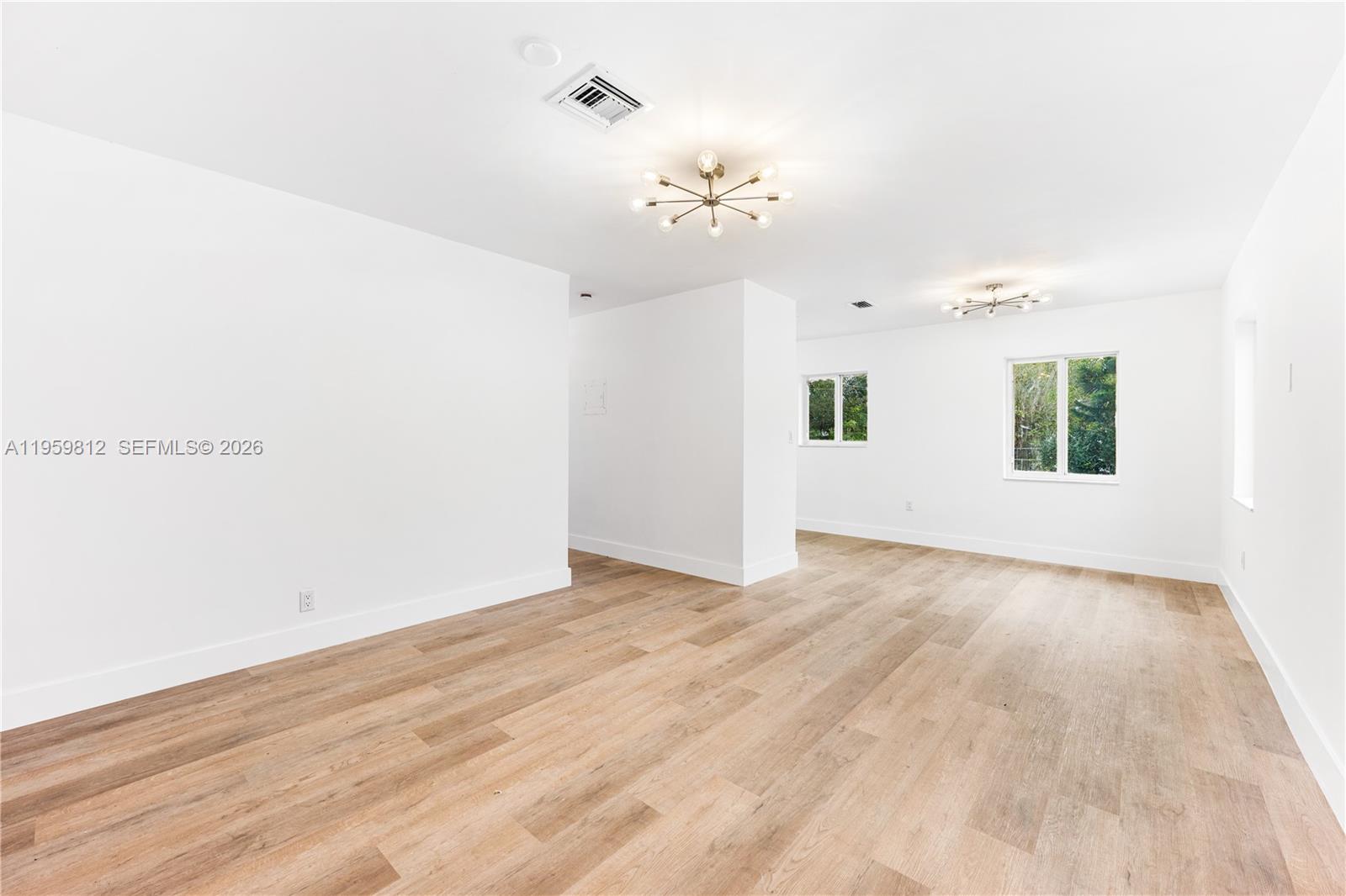 TAYLOR MANOR - Residential