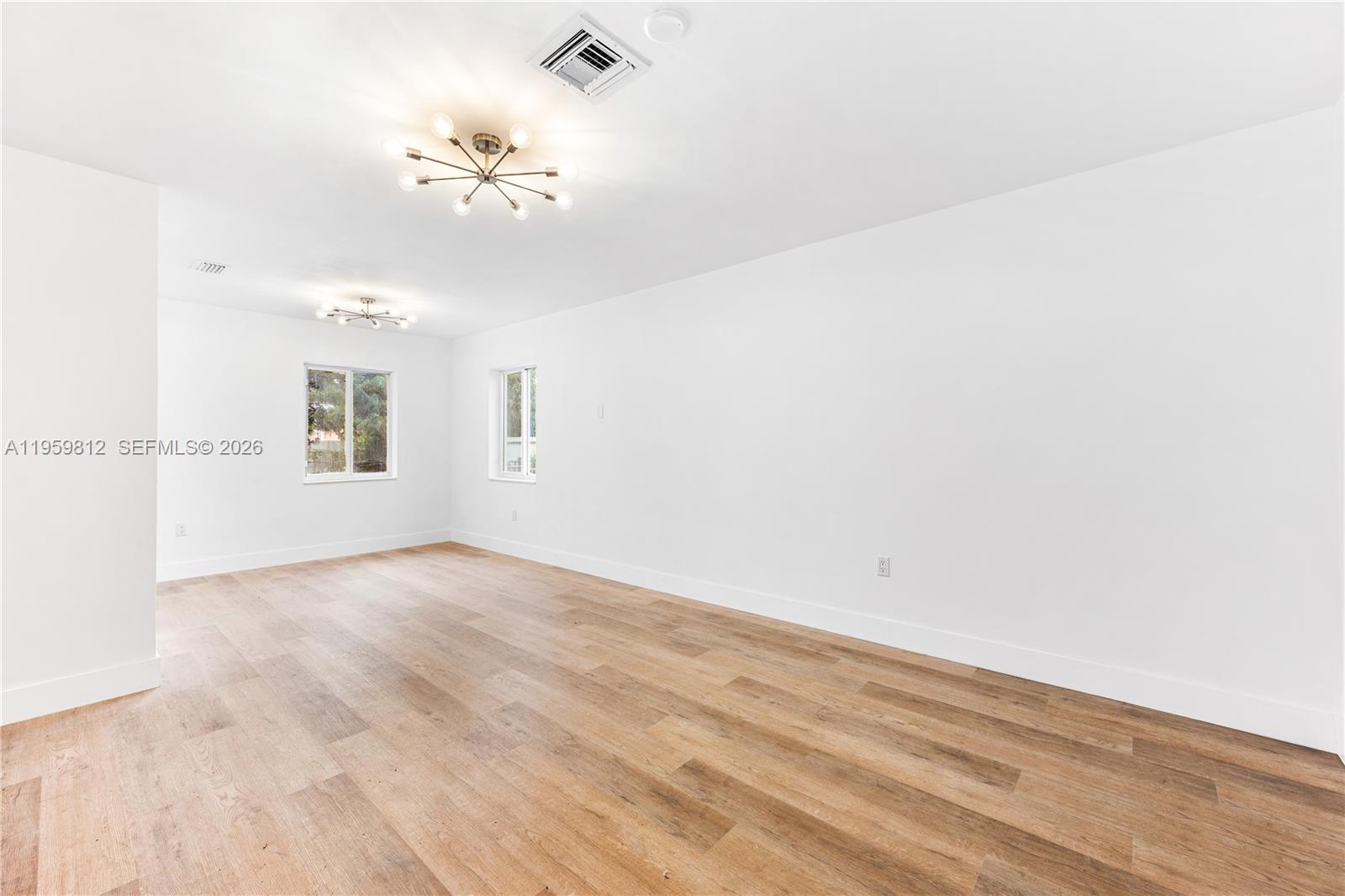 TAYLOR MANOR - Residential